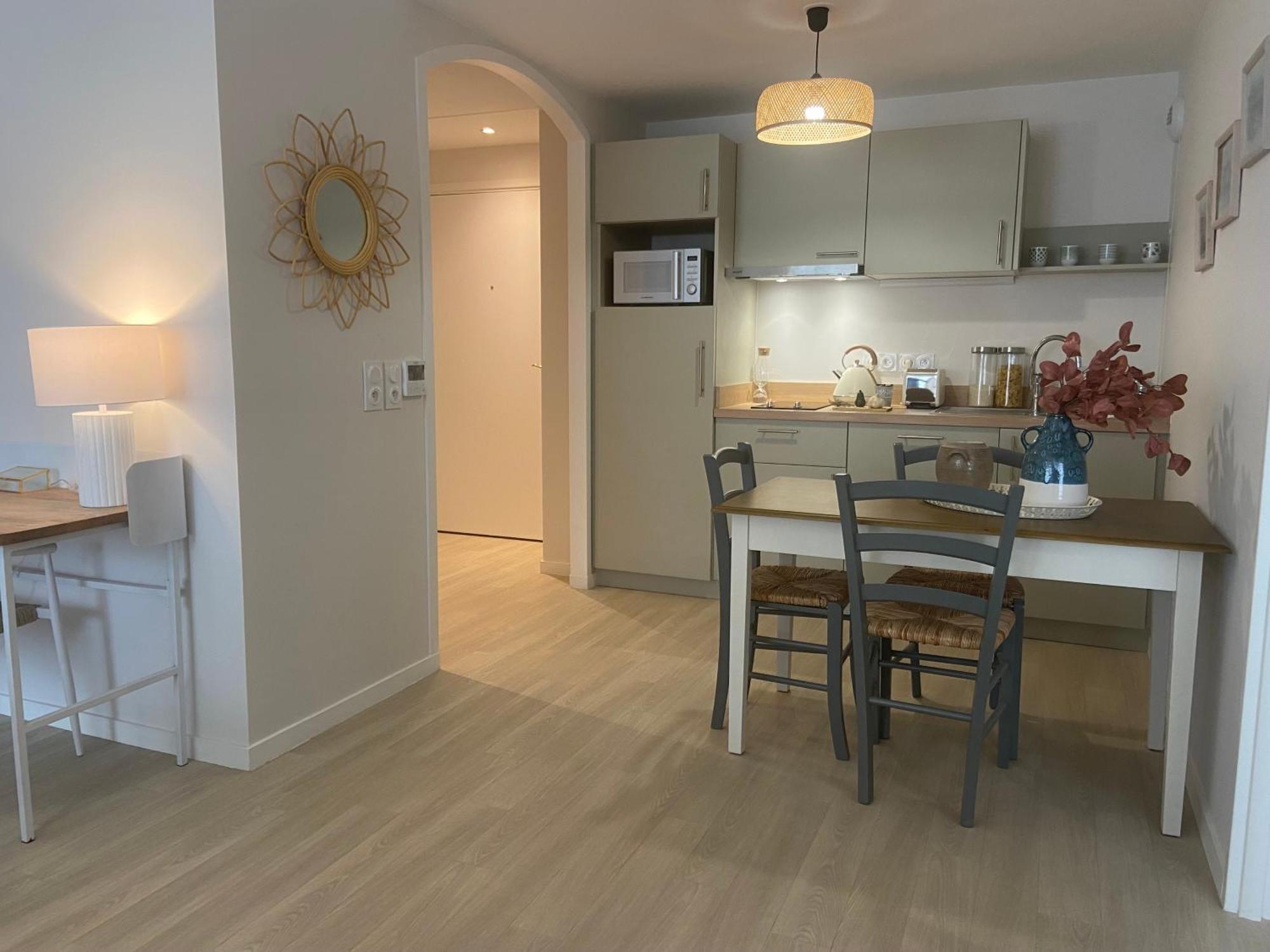 Montana Bussy Saint Georges Aparthotel Bagian luar foto