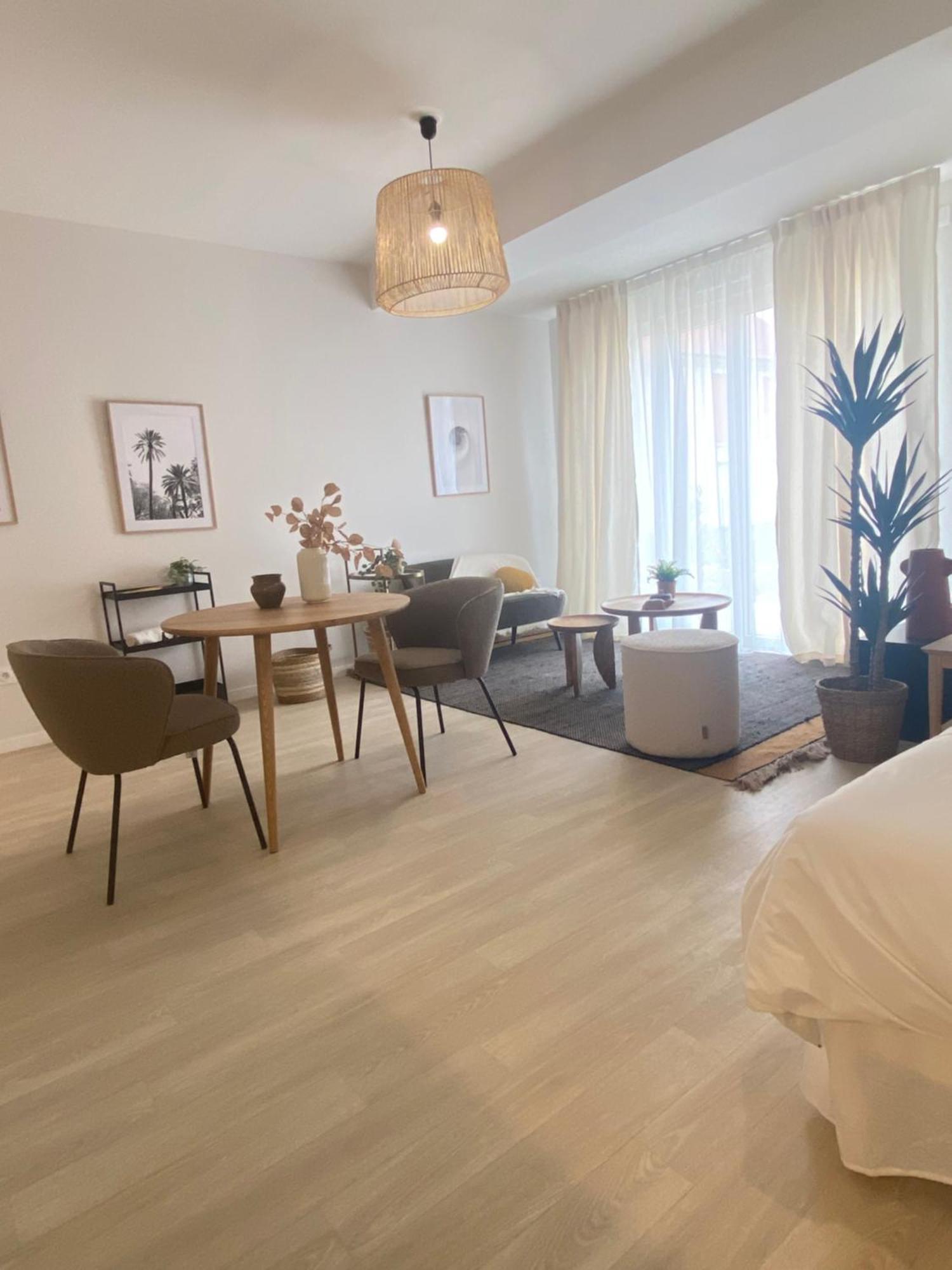 Montana Bussy Saint Georges Aparthotel Bagian luar foto