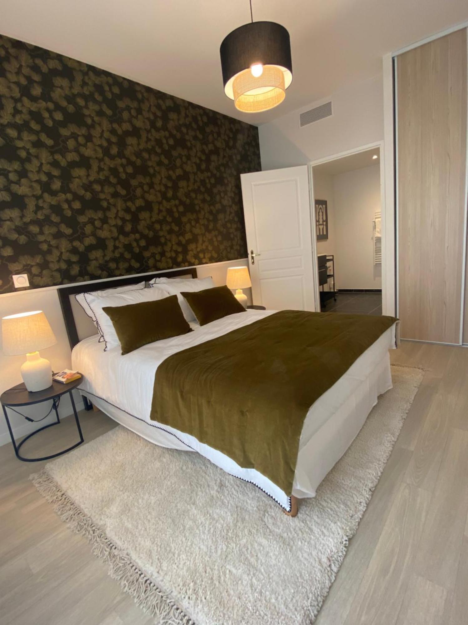 Montana Bussy Saint Georges Aparthotel Bagian luar foto
